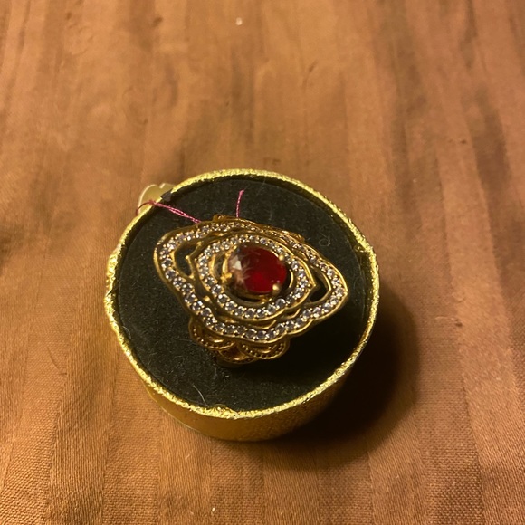 Nice Sterling and yellow gold bronze with a Ruby and white topaz - Picture 7 of 7
